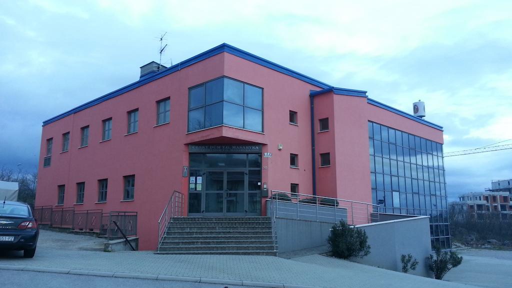 Hostel Ceska Beseda Риека Экстерьер фото